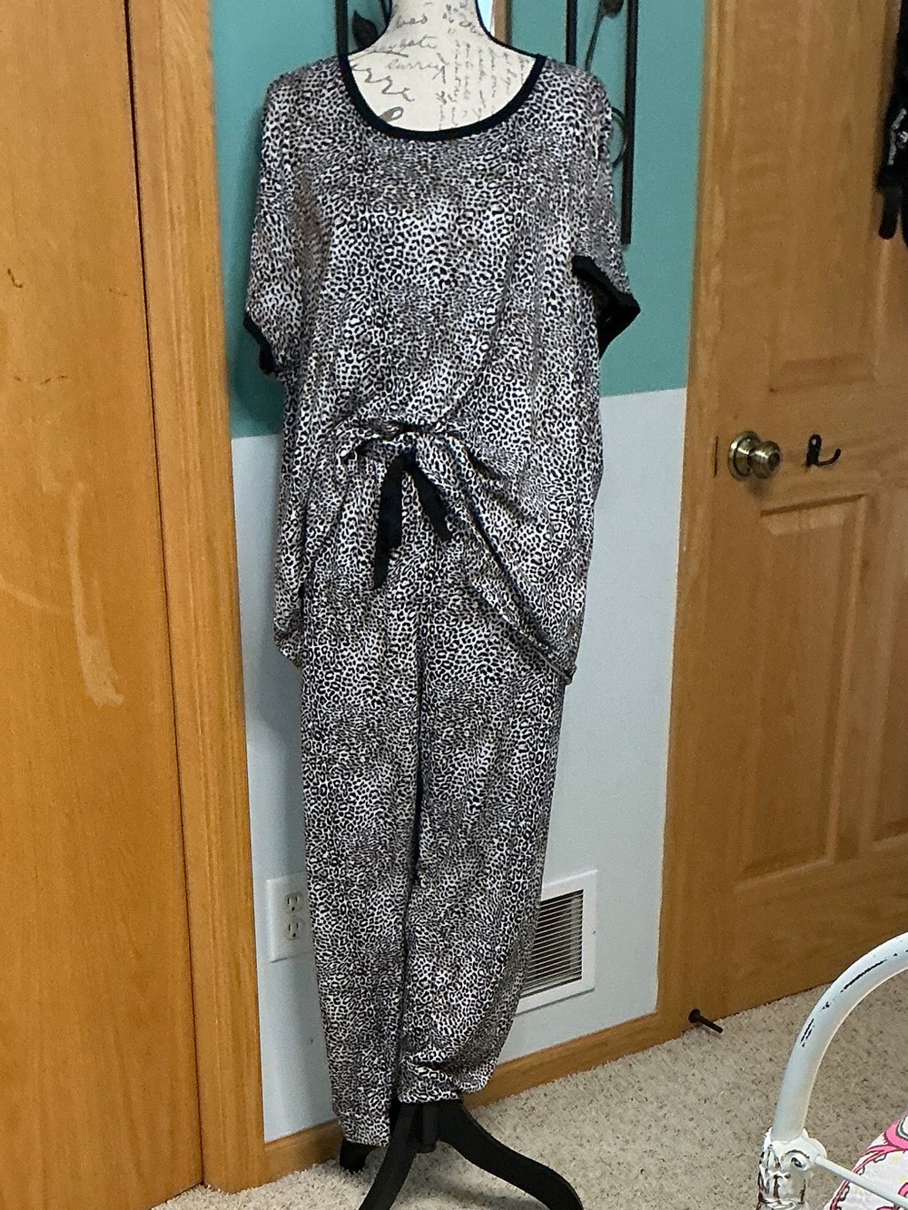 Leopard Print Pajama Set with Pants and Top